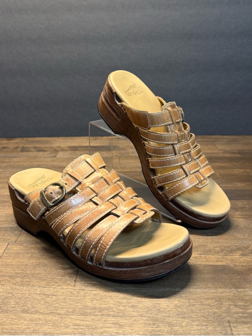 Dansko Brown Leather Strappy woven Comfort Sandals Clogs Size 37